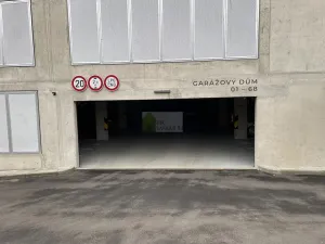 Pronájem garážového stání, Praha - Záběhlice, Choceradská, 13 m2