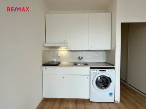 Pronájem bytu 1+kk, Praha - Záběhlice, Jabloňová, 24 m2