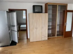 Pronájem bytu 2+kk, Praha - Kobylisy, Mirovická, 58 m2