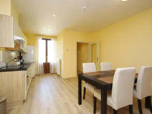 Pronájem bytu 3+1, Praha - Vinohrady, Máchova, 100 m2