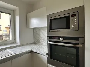 Pronájem bytu 2+1, Liberec - Liberec I-Staré Město, Svojsíkova, 63 m2