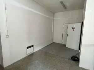 Prodej skladu, Praha - Horní Počernice, Komárovská, 210 m2