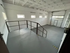 Pronájem skladu, Praha - Horní Počernice, Komárovská, 210 m2