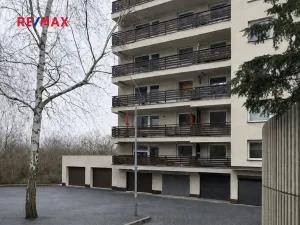 Pronájem garáže, Praha - Hlubočepy, Devonská, 20 m2
