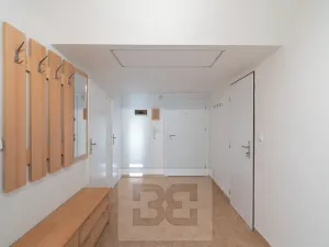 Pronájem bytu 2+1, Praha - Libeň, 57 m2