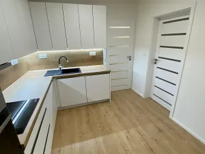 Pronájem bytu 3+1, Zlín, Česká, 68 m2