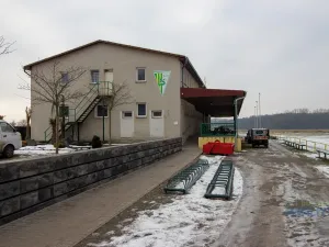 Pronájem ubytování, Přerov nad Labem, 445 m2
