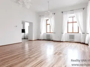 Prodej bytu 3+1, Žatec, náměstí Svobody, 99 m2