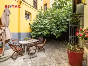 Prodej obchodního prostoru, Praha - Karlín, Pernerova, 60 m2