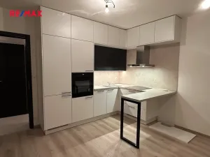 Prodej bytu 2+kk, Praha - Prosek, Čakovická, 43 m2