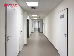 Pronájem ordinace, Milovice, Spojovací, 41 m2