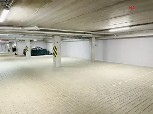 Prodej garážového stání, Milovice, Višňová, 13 m2