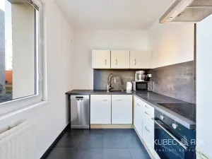 Prodej bytu 3+1, Tábor, Hanojská, 74 m2
