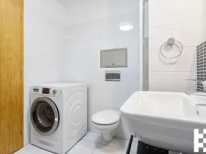 Pronájem bytu 3+kk, Praha - Hloubětín, Nademlejnská, 92 m2