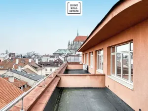 Pronájem kanceláře, Kolín, Rubešova, 634 m2