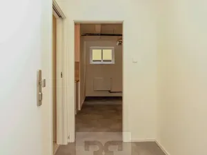 Pronájem bytu 1+kk, Praha - Holešovice, Vinařská, 40 m2