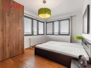 Pronájem bytu 2+kk, Horoměřice, Karla IV., 53 m2