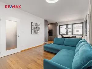 Pronájem bytu 2+kk, Horoměřice, Karla IV., 53 m2