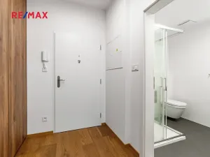 Pronájem bytu 2+kk, Horoměřice, Karla IV., 53 m2