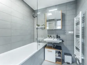 Pronájem bytu 2+kk, Praha, Plzeňská, 43 m2