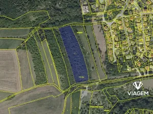 Prodej podílu pole, Praha, 1560 m2