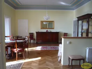 Pronájem bytu 4+1, Kroměříž, Husovo náměstí, 142 m2