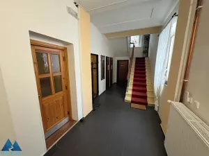 Pronájem restaurace, Horní Maršov, Třída Josefa II., 320 m2