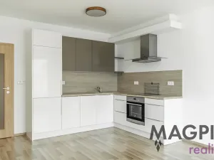 Prodej bytu 2+kk, Praha - Uhříněves, Oty Bubeníčka, 45 m2