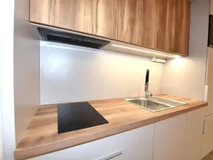 Pronájem bytu 1+kk, Praha - Vršovice, Krymská, 34 m2