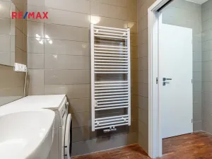 Pronájem bytu 1+kk, Praha - Dejvice, Velvarská, 44 m2