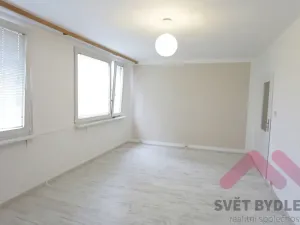 Pronájem bytu 1+kk, Praha - Řepy, Bazovského, 35 m2