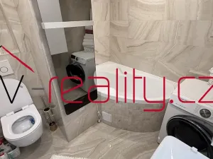 Prodej bytu 2+1, Karlovy Vary, Klínovecká, 64 m2