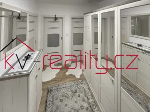 Prodej bytu 2+1, Karlovy Vary, Klínovecká, 64 m2