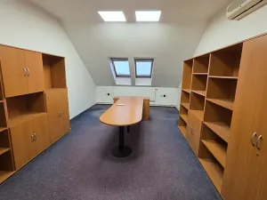 Pronájem kanceláře, Brno, Bieblova, 458 m2