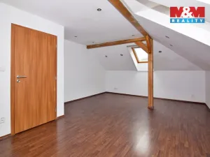 Pronájem rodinného domu, Velké Březno, Tovární, 233 m2