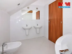 Pronájem rodinného domu, Velké Březno, Tovární, 233 m2