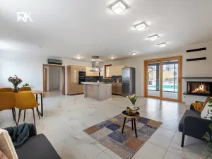 Prodej bytu 5+kk, Červené Pečky, Na Vyhlídce, 229 m2
