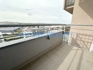 Pronájem bytu 1+kk, Praha - Letňany, Hlučkova, 34 m2