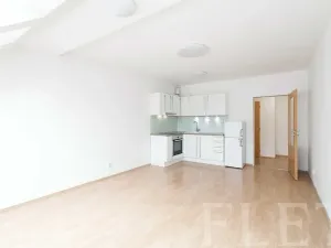 Prodej bytu 2+kk, Praha - Kbely, Herlíkovická, 50 m2