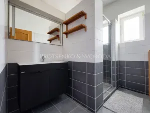 Prodej činžovního domu, Přerov nad Labem, 283 m2