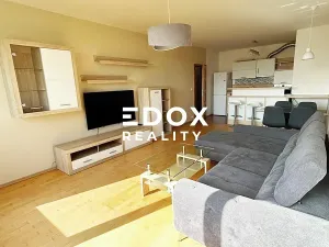 Pronájem bytu 2+kk, Praha - Čakovice, Marty Krásové, 69 m2