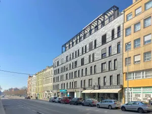 Pronájem kanceláře, Praha - Vysočany, Sokolovská, 184 m2