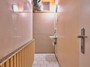 Prodej obchodního prostoru, Plzeň, Nerudova, 134 m2