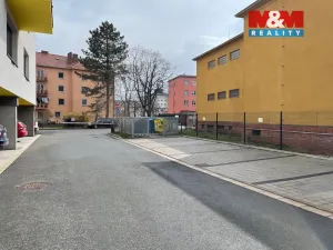 Pronájem garáže, Pardubice, Bratranců Veverkových, 14 m2