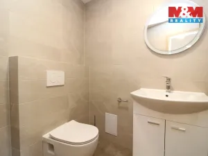 Pronájem kanceláře, Měšice, Revoluční, 43 m2