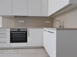 Pronájem bytu 3+1, Praha - Nové Město, Podskalská, 100 m2