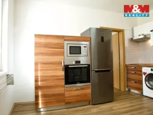 Pronájem bytu 1+1, Karlovy Vary - Bohatice, Lomená, 35 m2