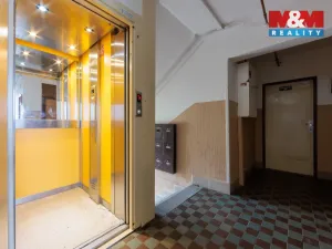 Pronájem bytu 2+1, Cheb, U Stadionu, 60 m2