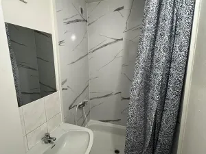 Pronájem ubytování, Praha - Modřany, Kutilova, 600 m2