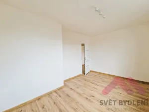 Pronájem bytu 2+kk, Praha - Kyje, Jamská, 42 m2